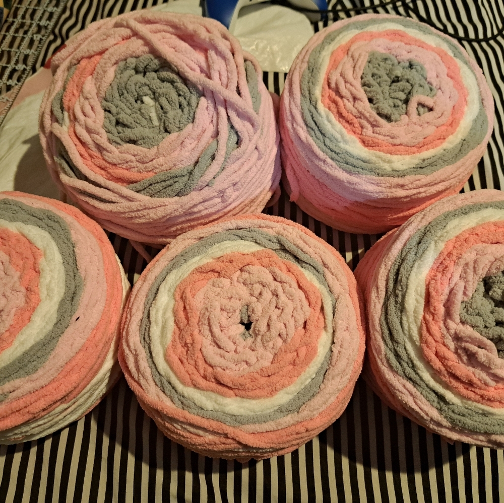 Bernat baby blanket yarn